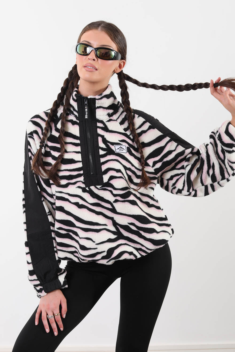 Horizon Fleece in Zebra
