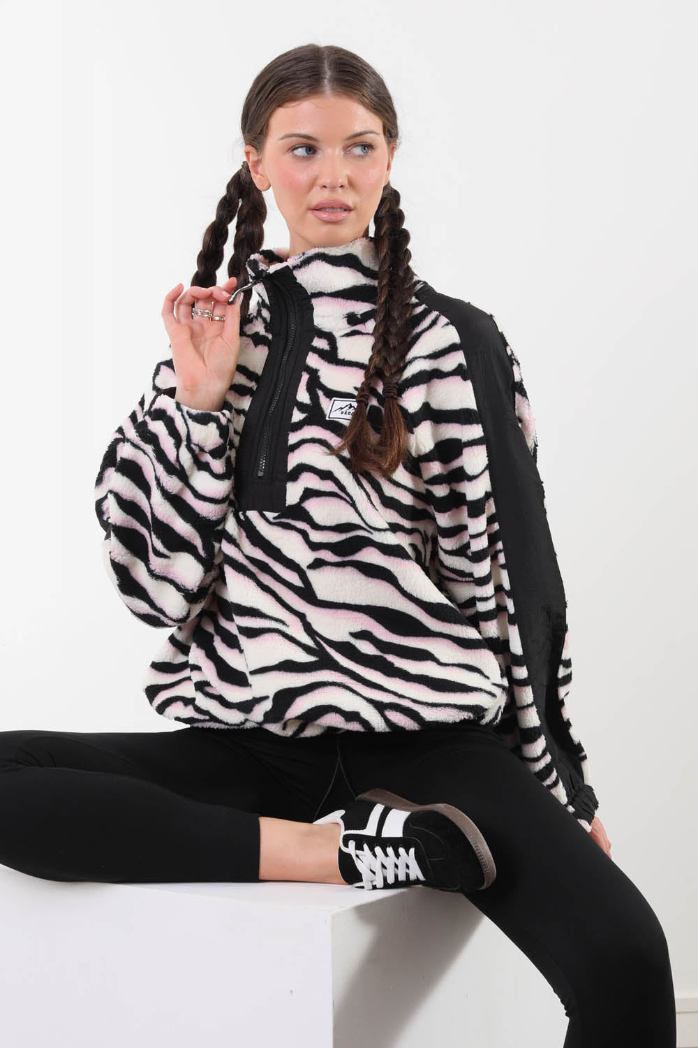 Horizon Fleece in Zebra