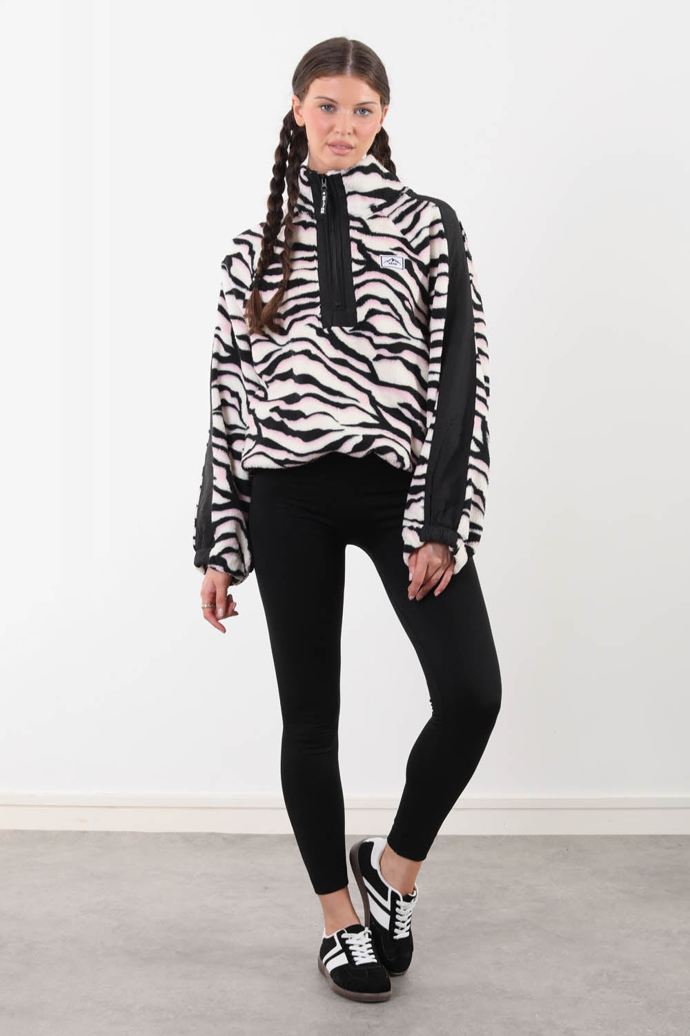 Horizon Fleece in Zebra
