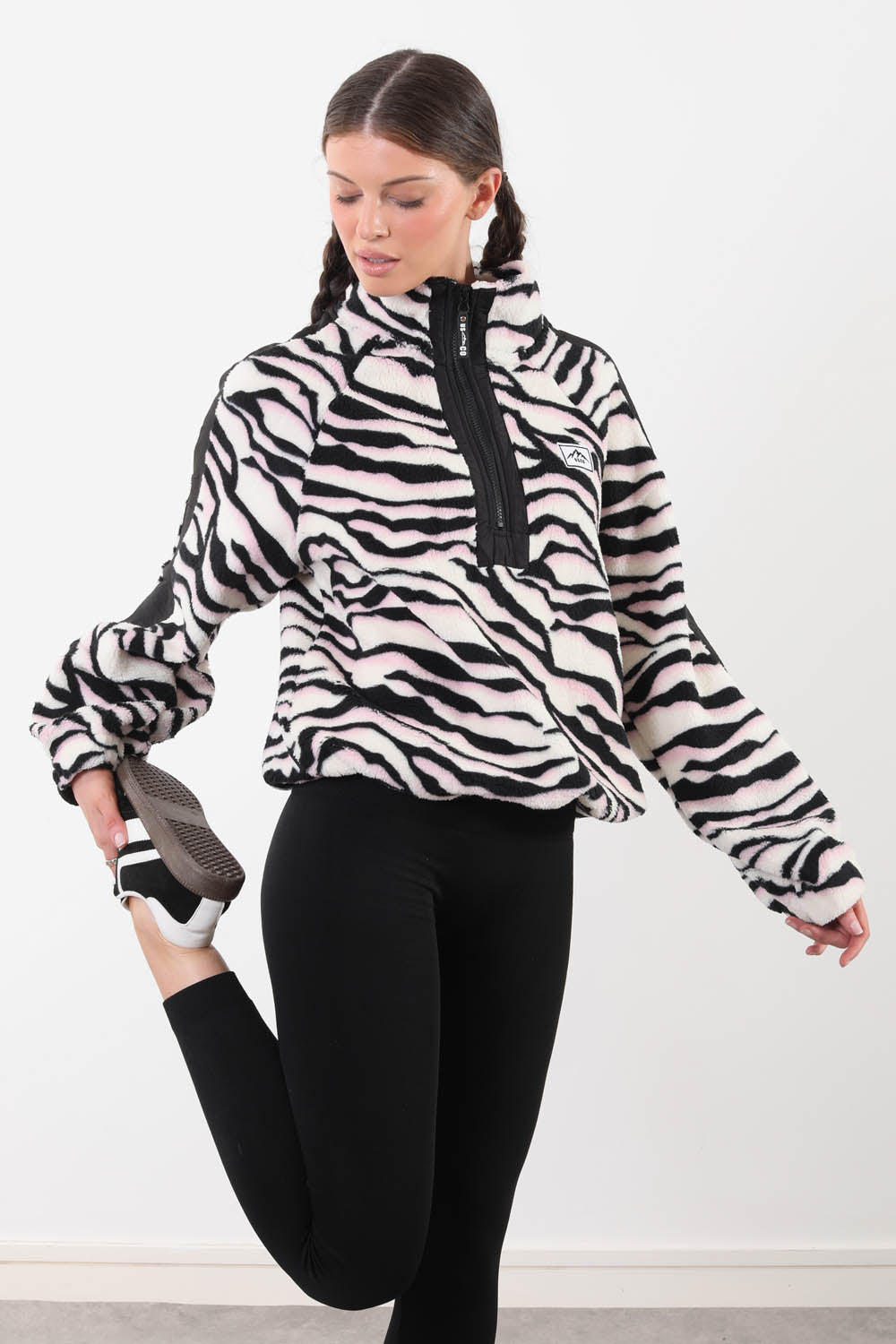 Horizon Fleece in Zebra