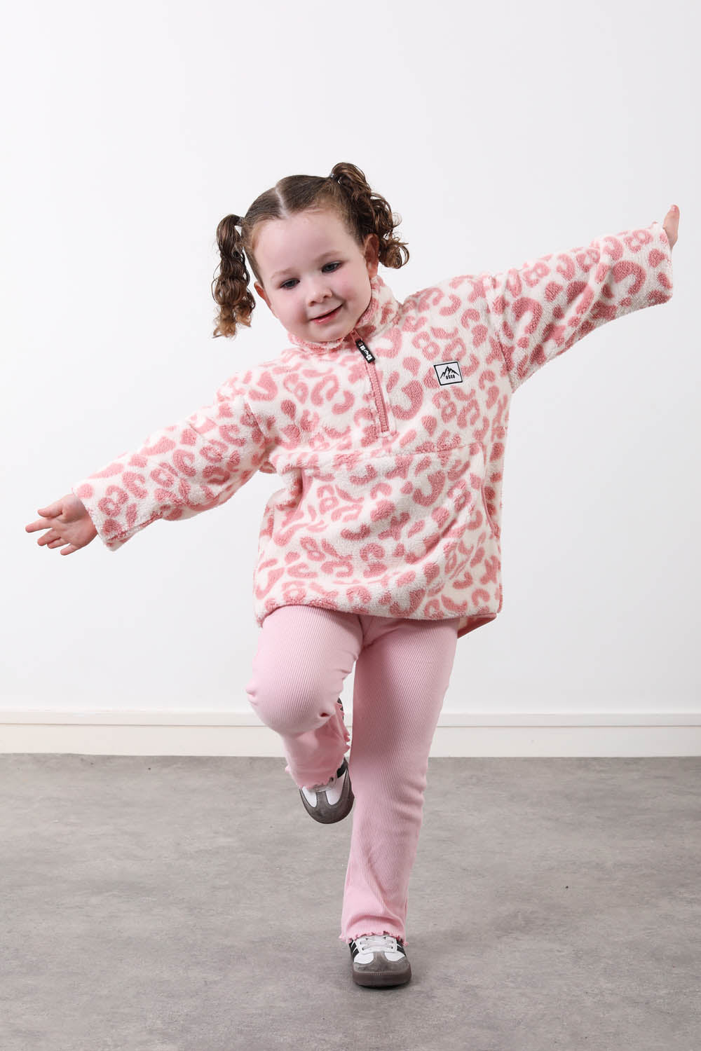 The Snuggle Kid's Fleece in Pink Leopard