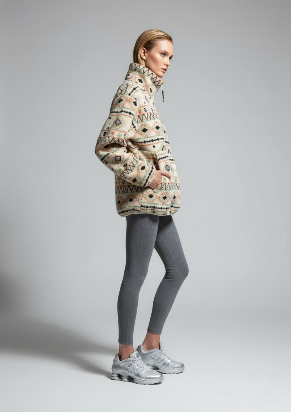 The Trek fleece in cream/orange southwestern