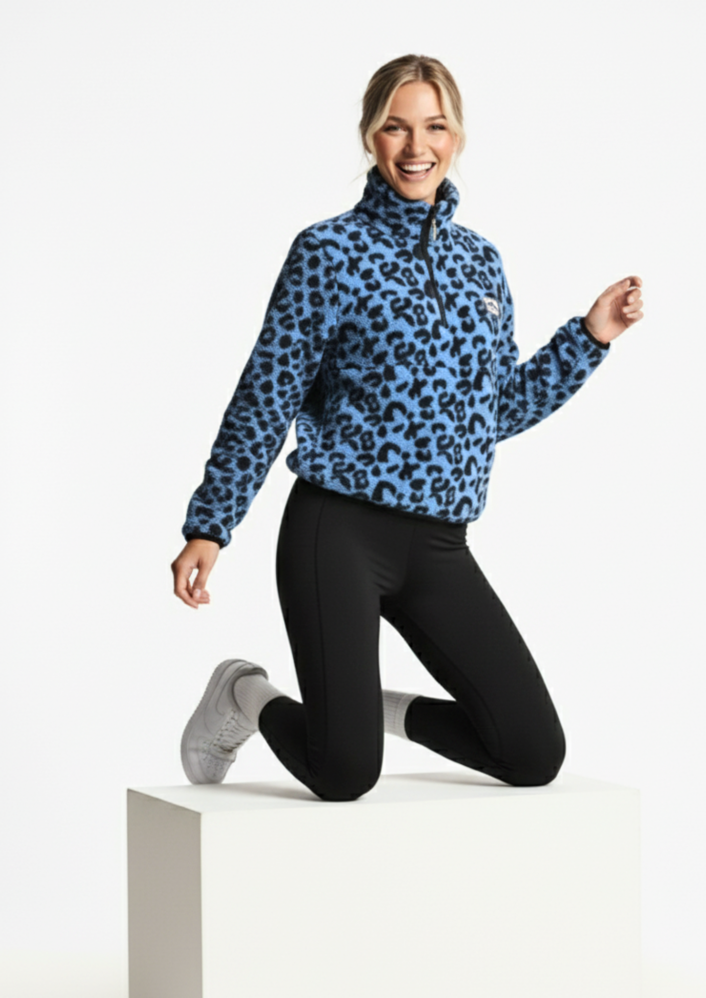 The Trek fleece in Blue Leopard
