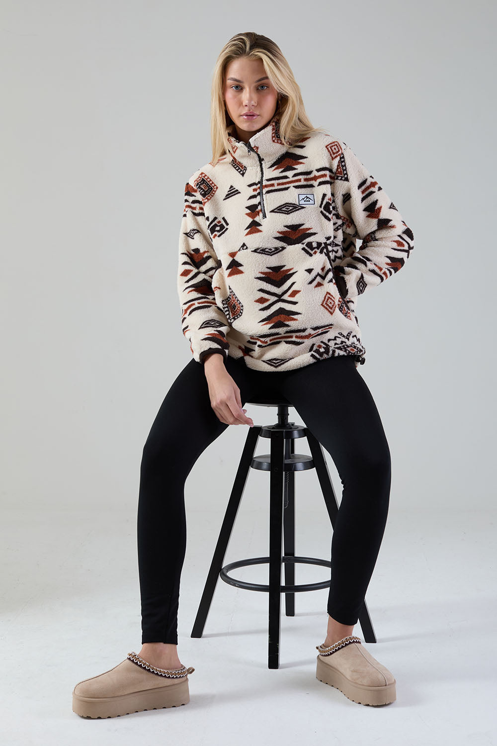 Molly Fleece In brown aztec