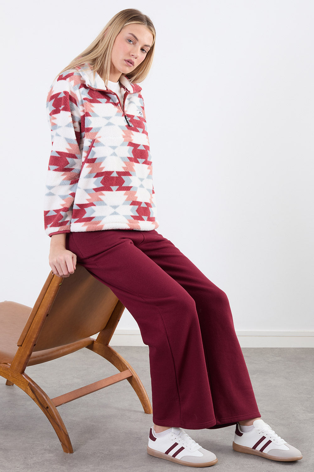 The Trek fleece in Wine Abstract