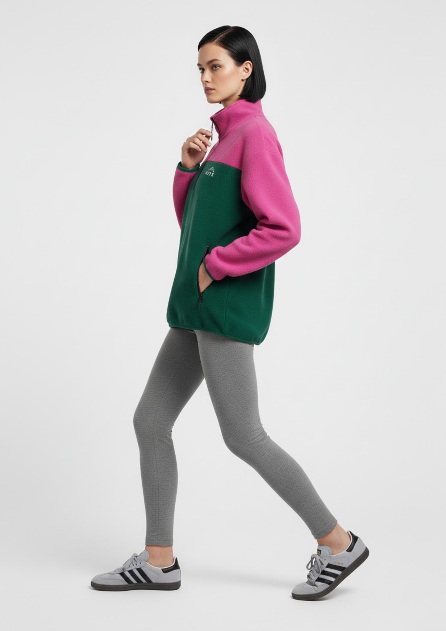 The Wander Fleece in Contrast Emerald