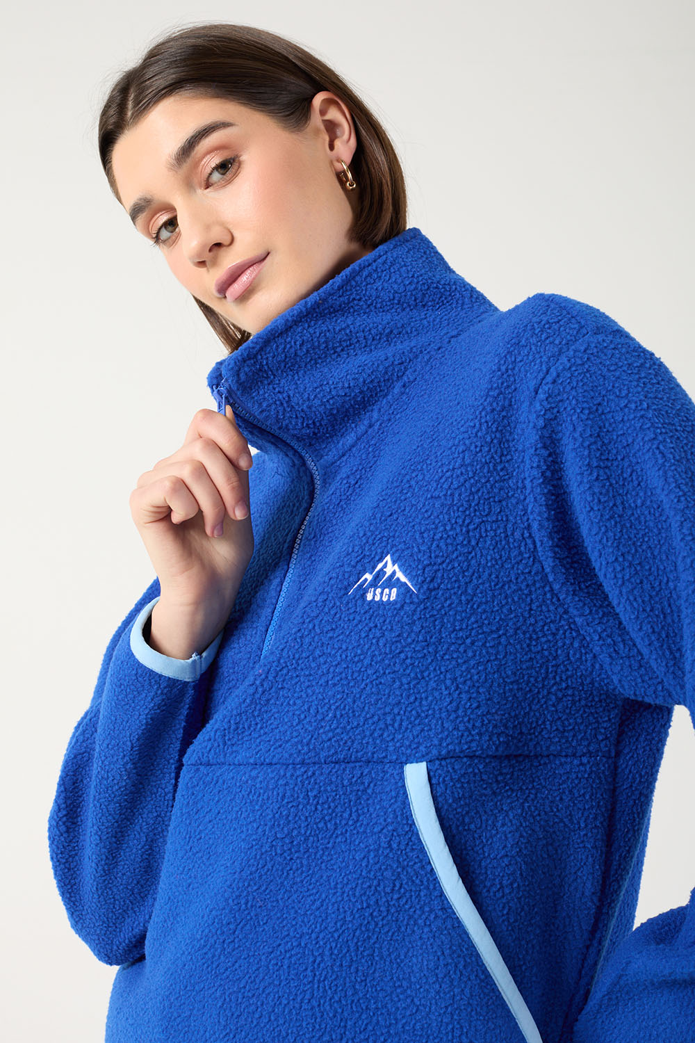 Molly fleece in Cobalt contrast