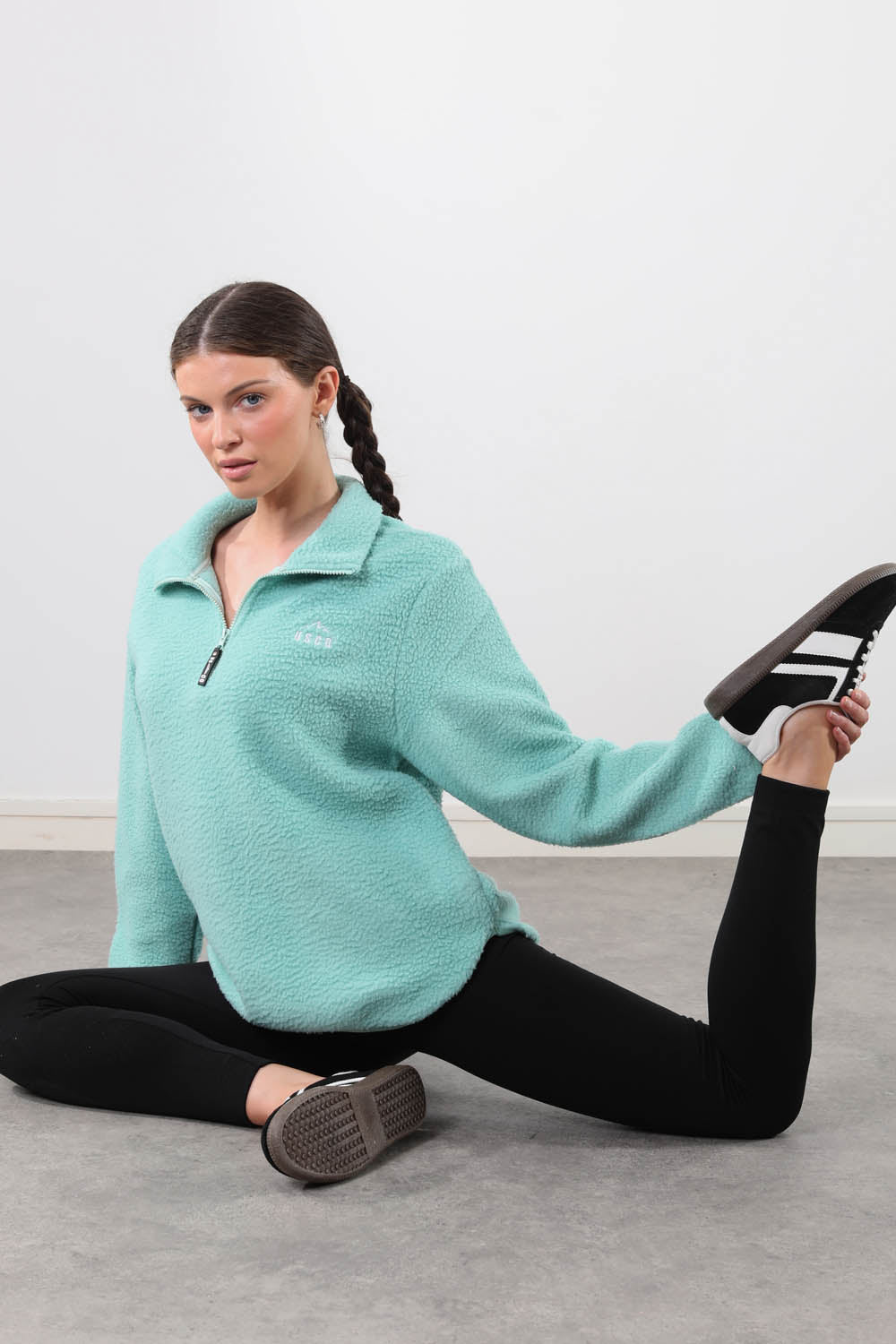 The Chroma Fleece In Teal