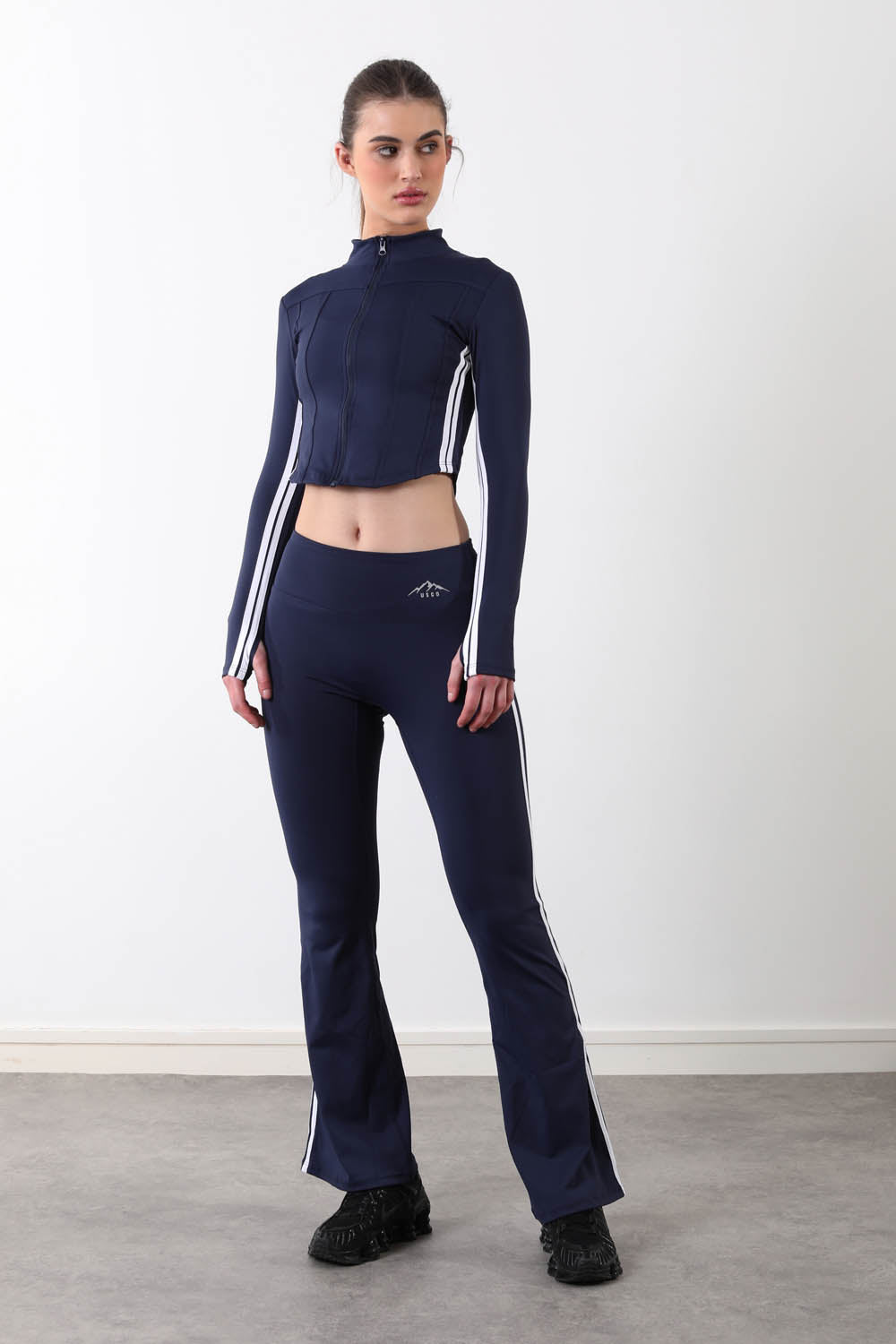 The District Set in Navy