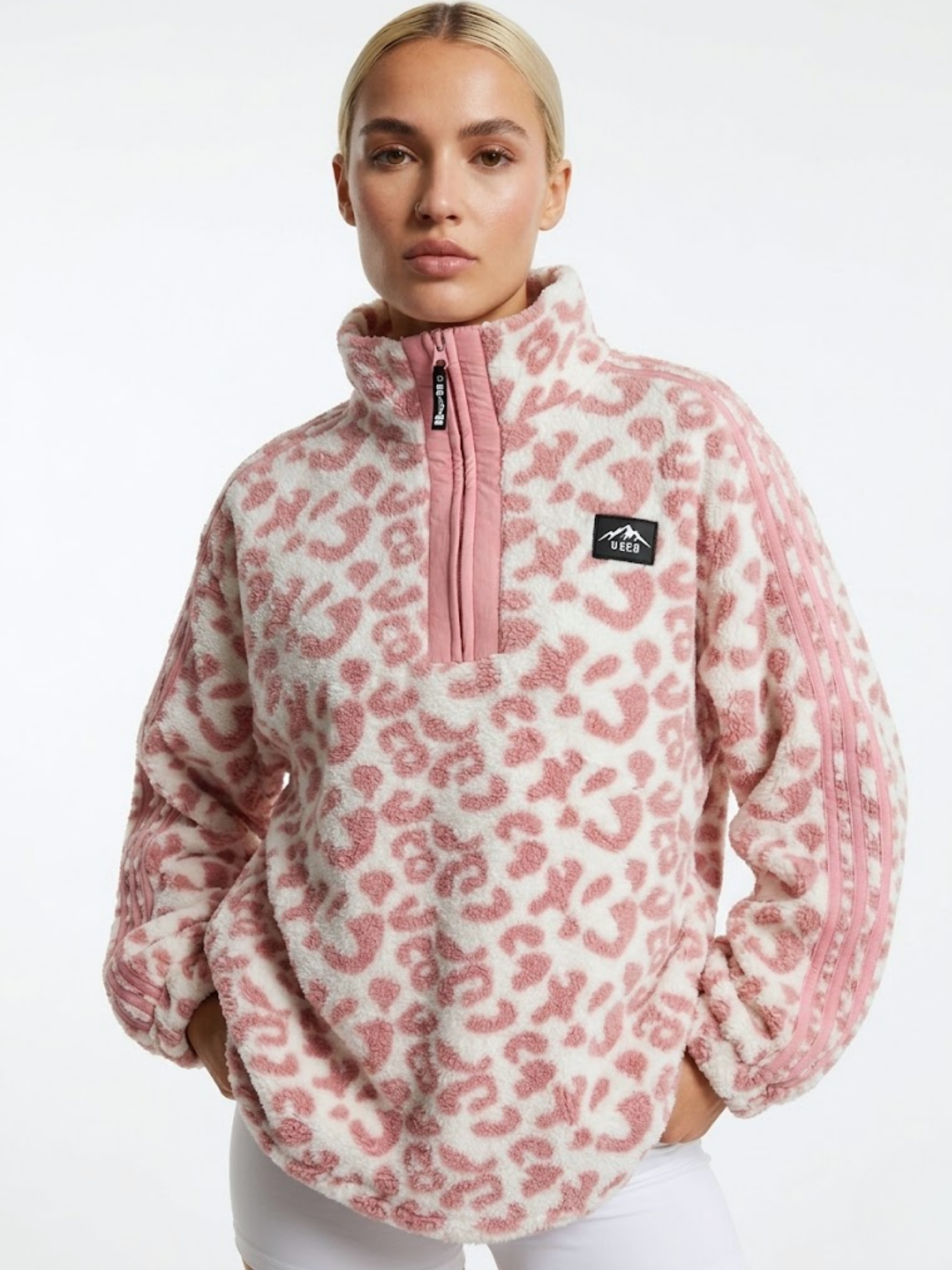 THE VECTOR FLEECE IN PINK LEOPARD