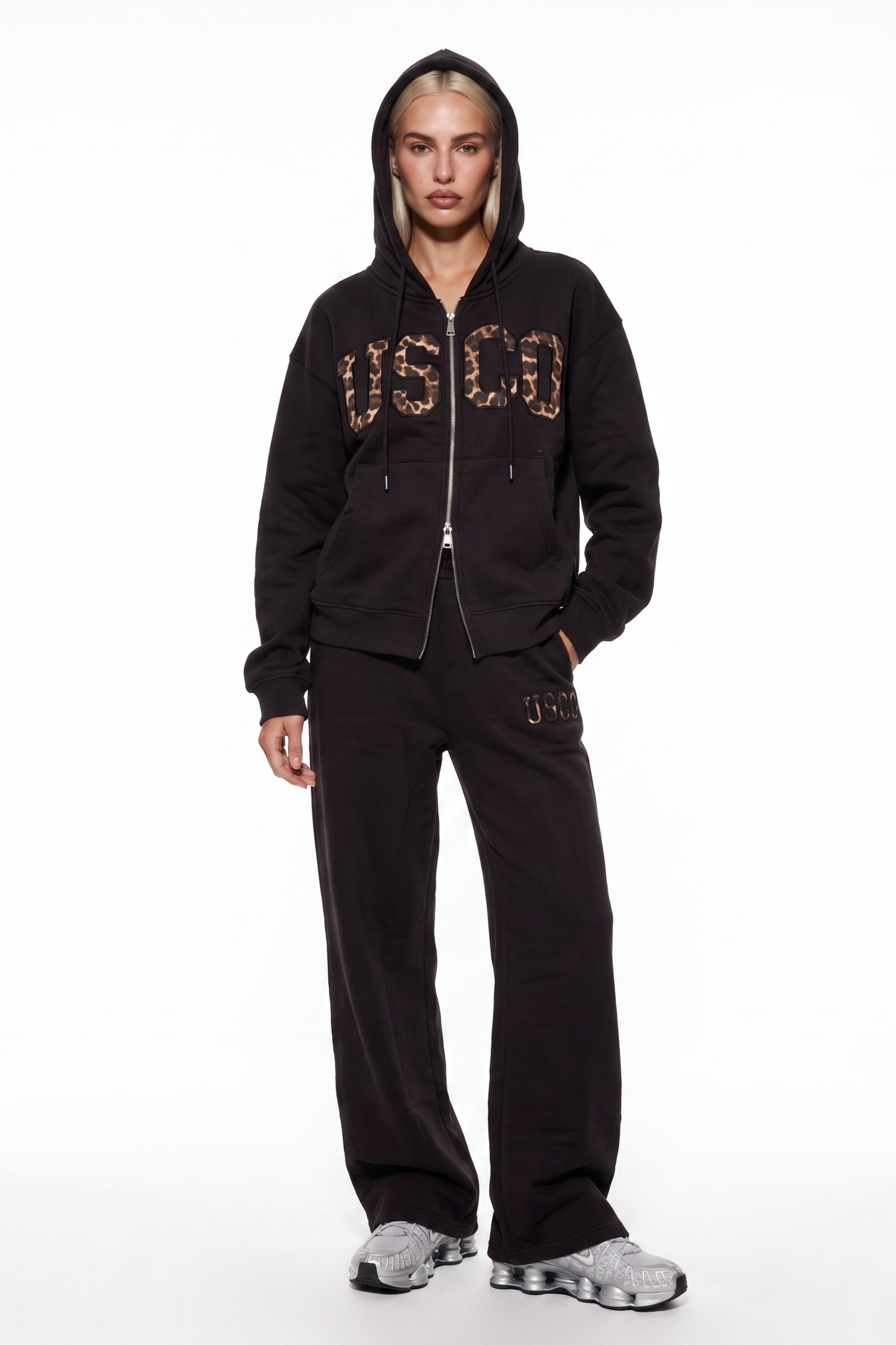 THE UNTAMED TRACKSUIT IN BLACK