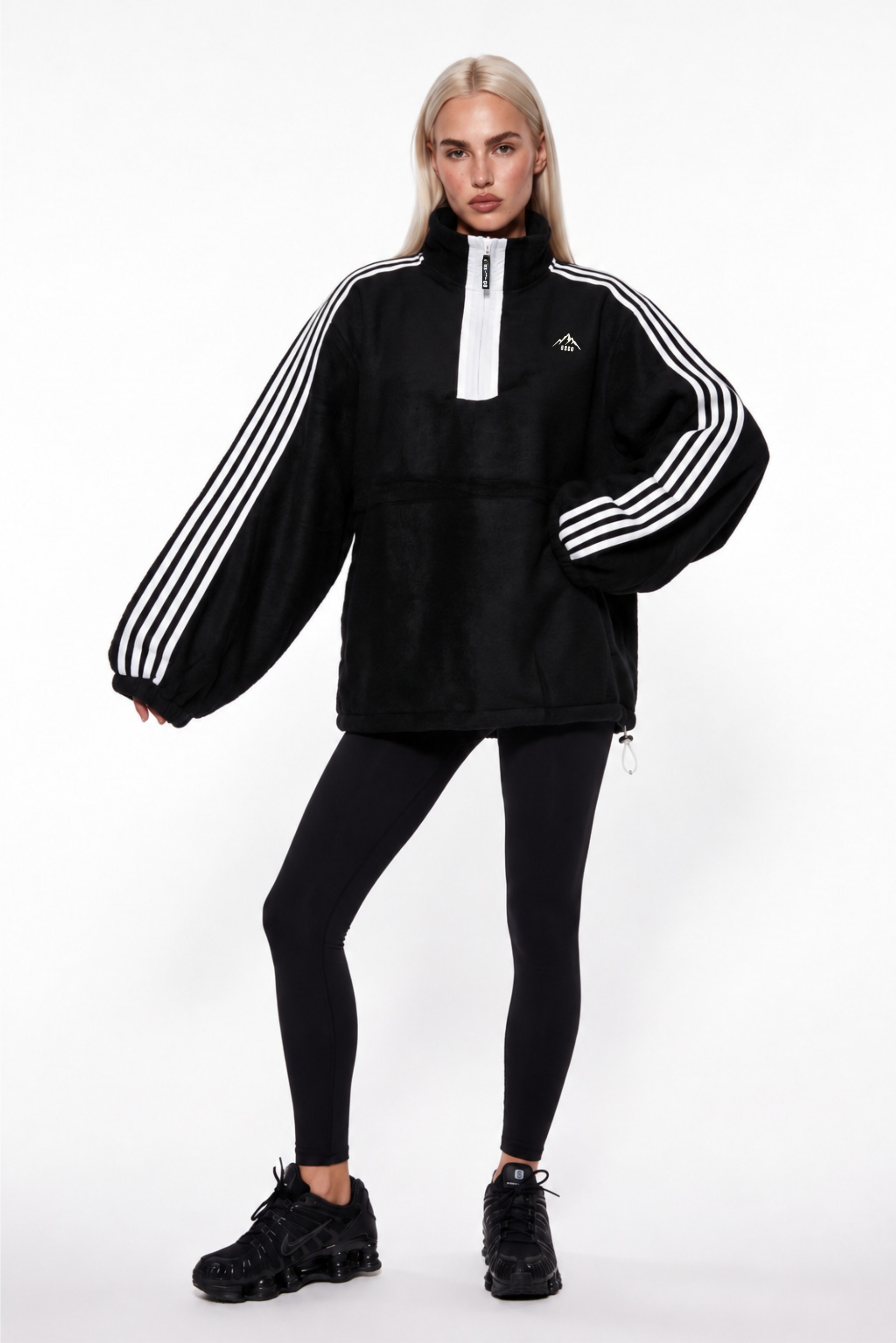 THE VECTOR FLEECE IN BLACK