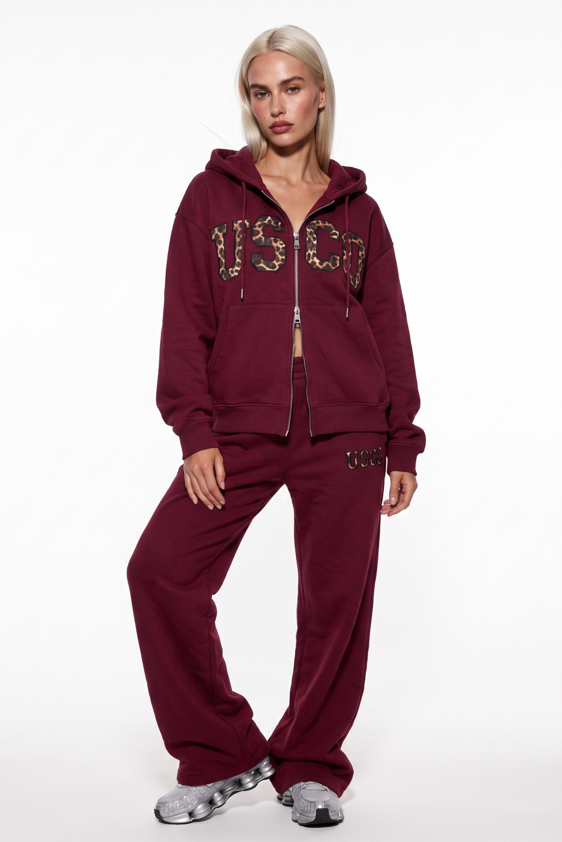 THE UNTAMED TRACKSUIT IN BURGUNDY