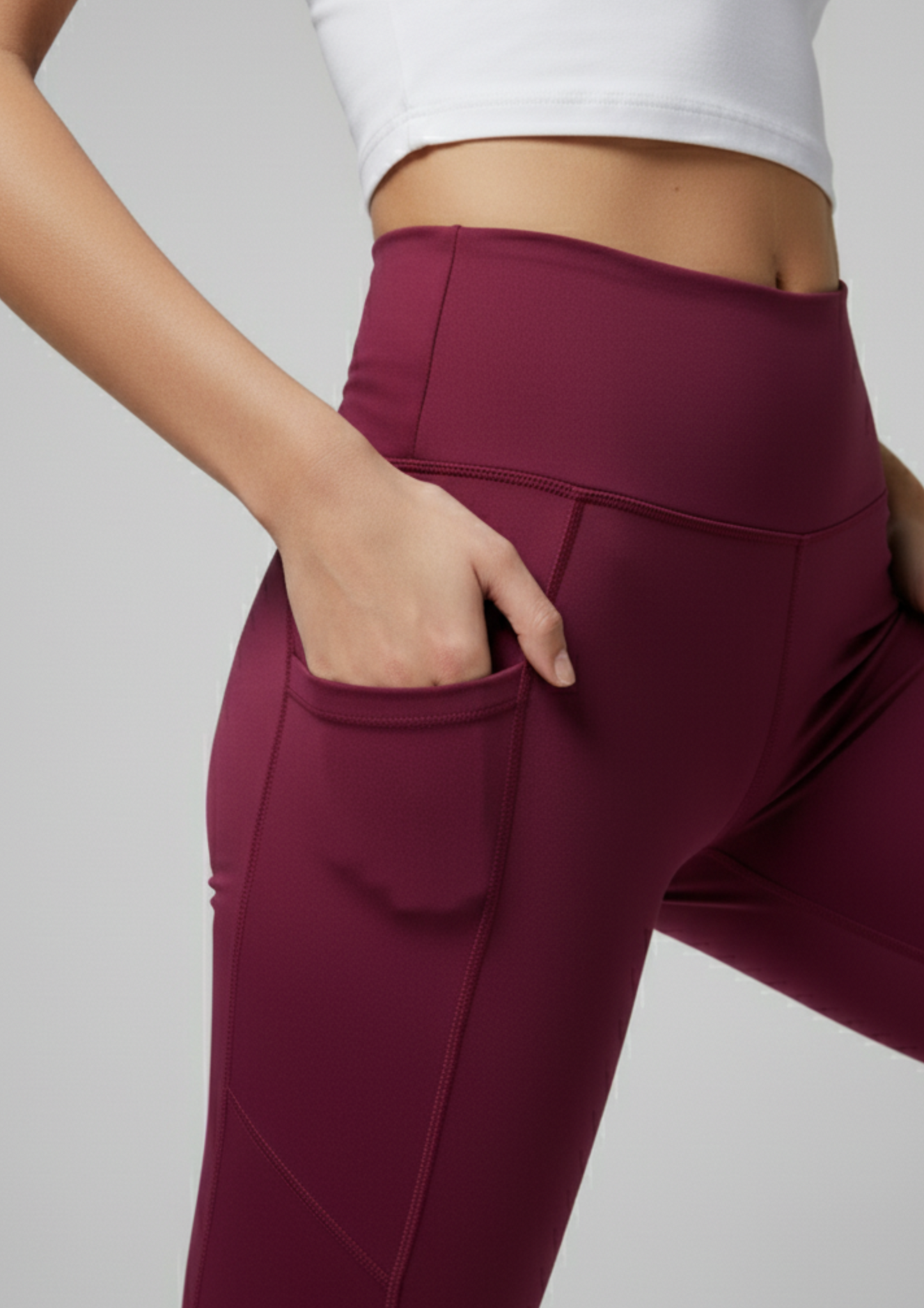 The strike Leggings in Burgundy