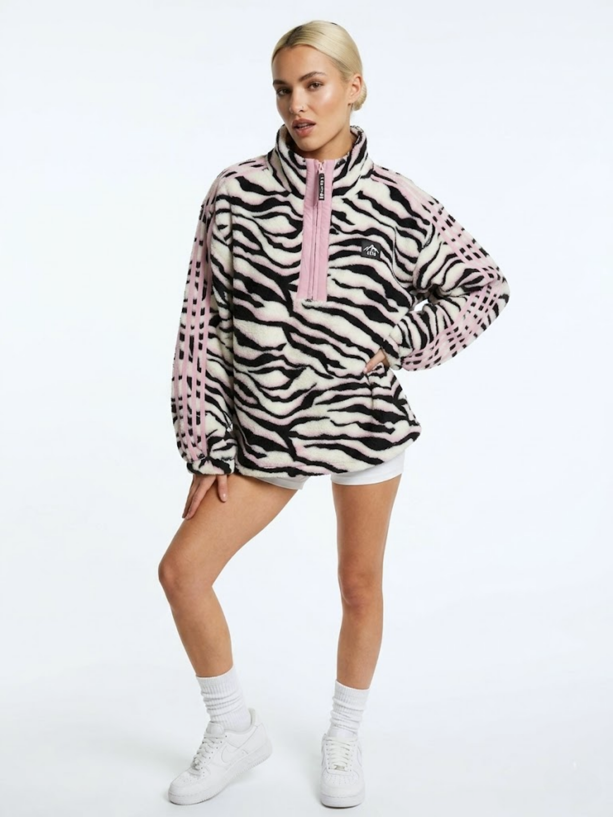 THE VECTOR FLEECE IN ZEBRA