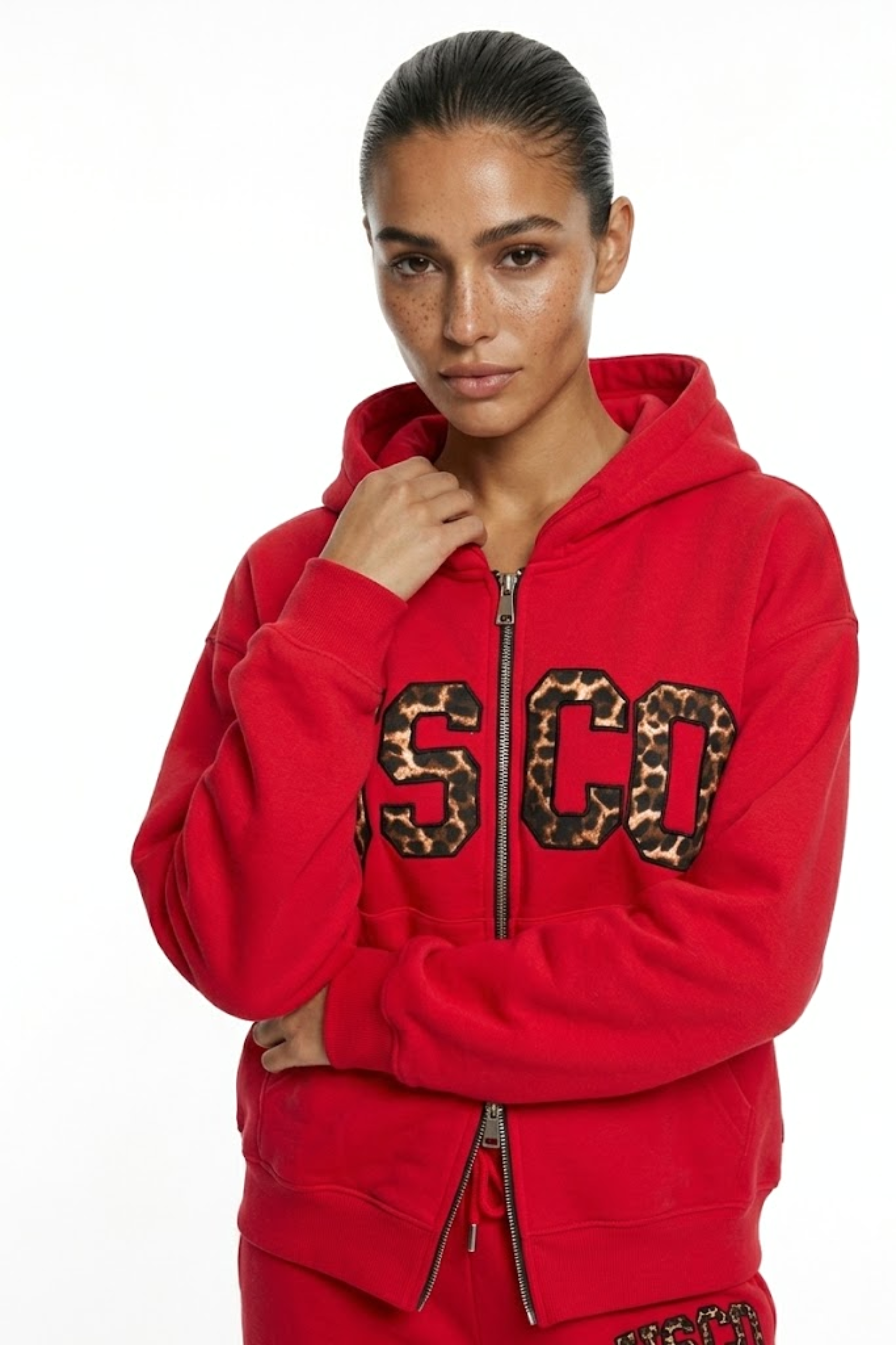 THE UNTAMED TRACKSUIT IN RED