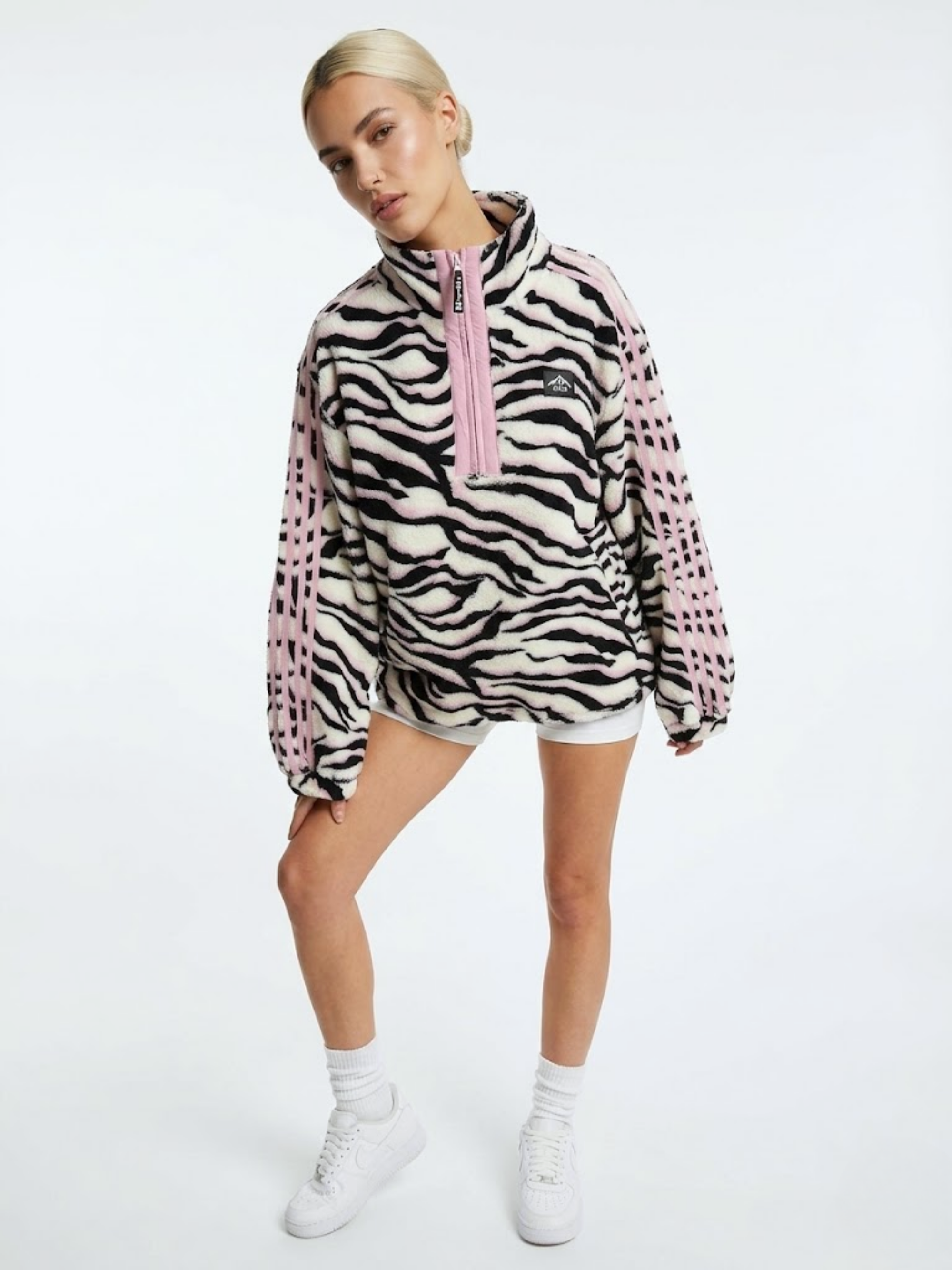 THE VECTOR FLEECE IN ZEBRA