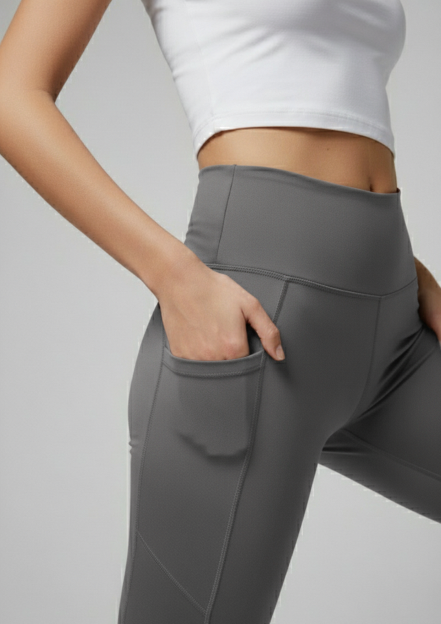 The strike Leggings in Grey