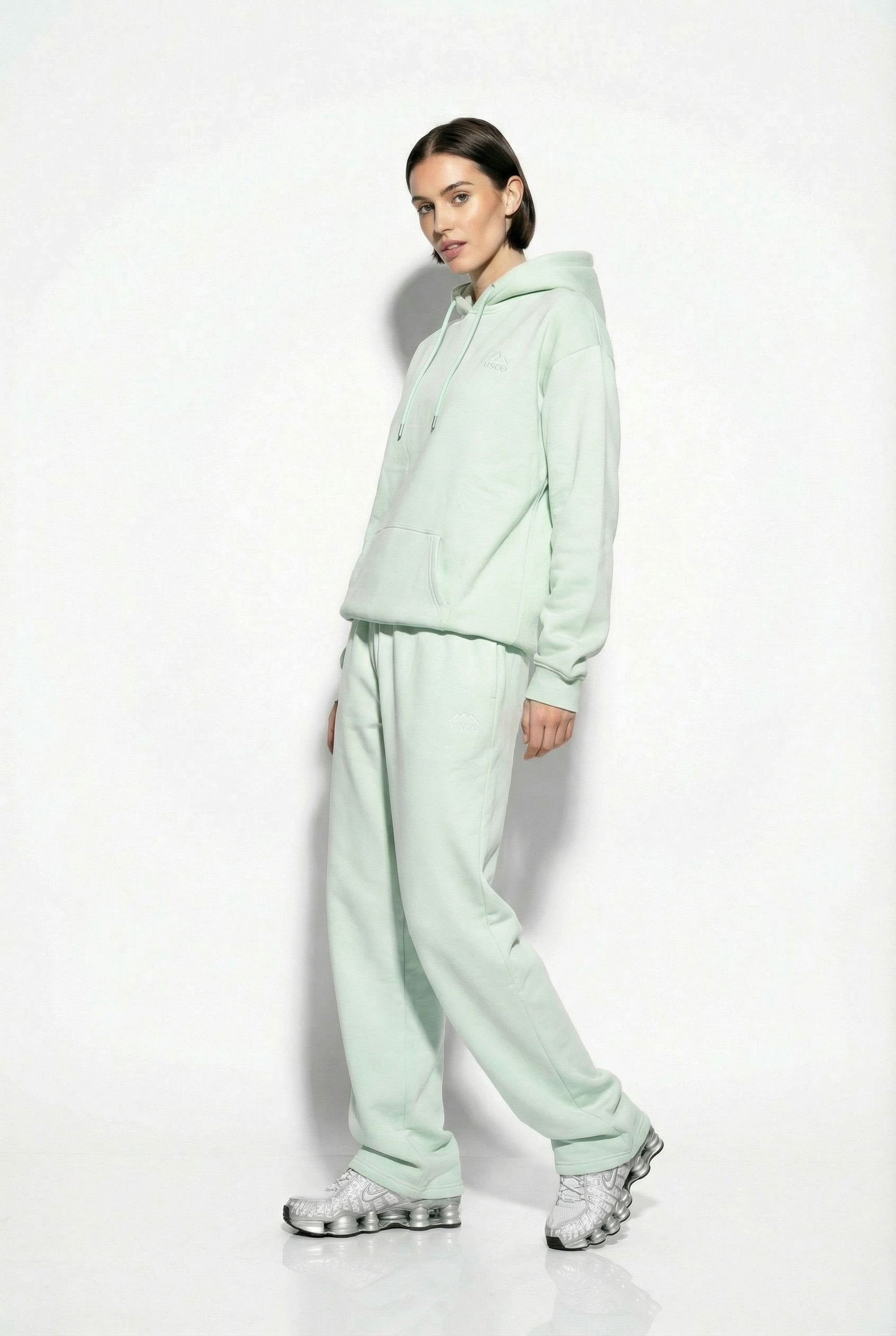 The Venture Tracksuit in MINT