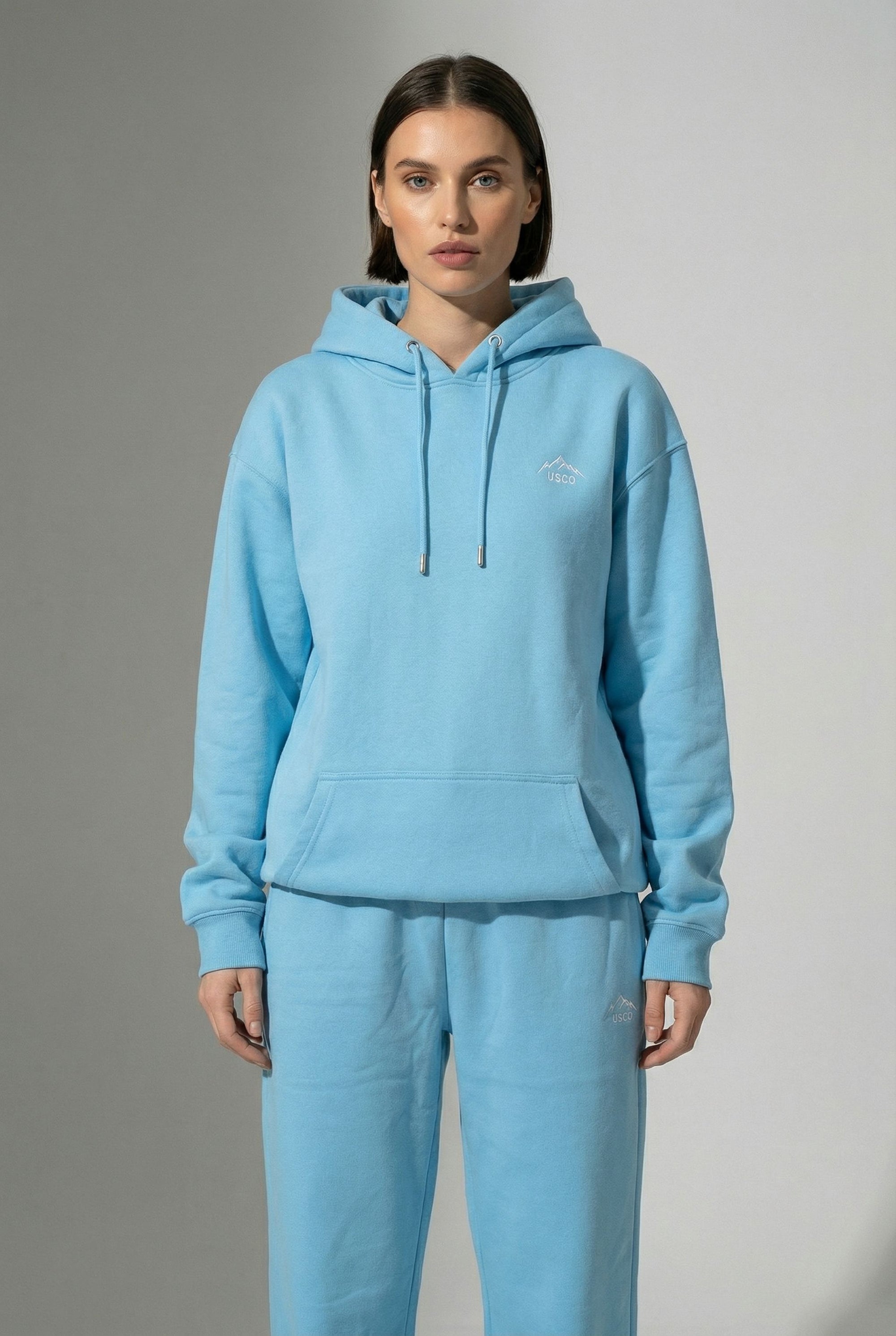 The Venture Tracksuit in BLUE