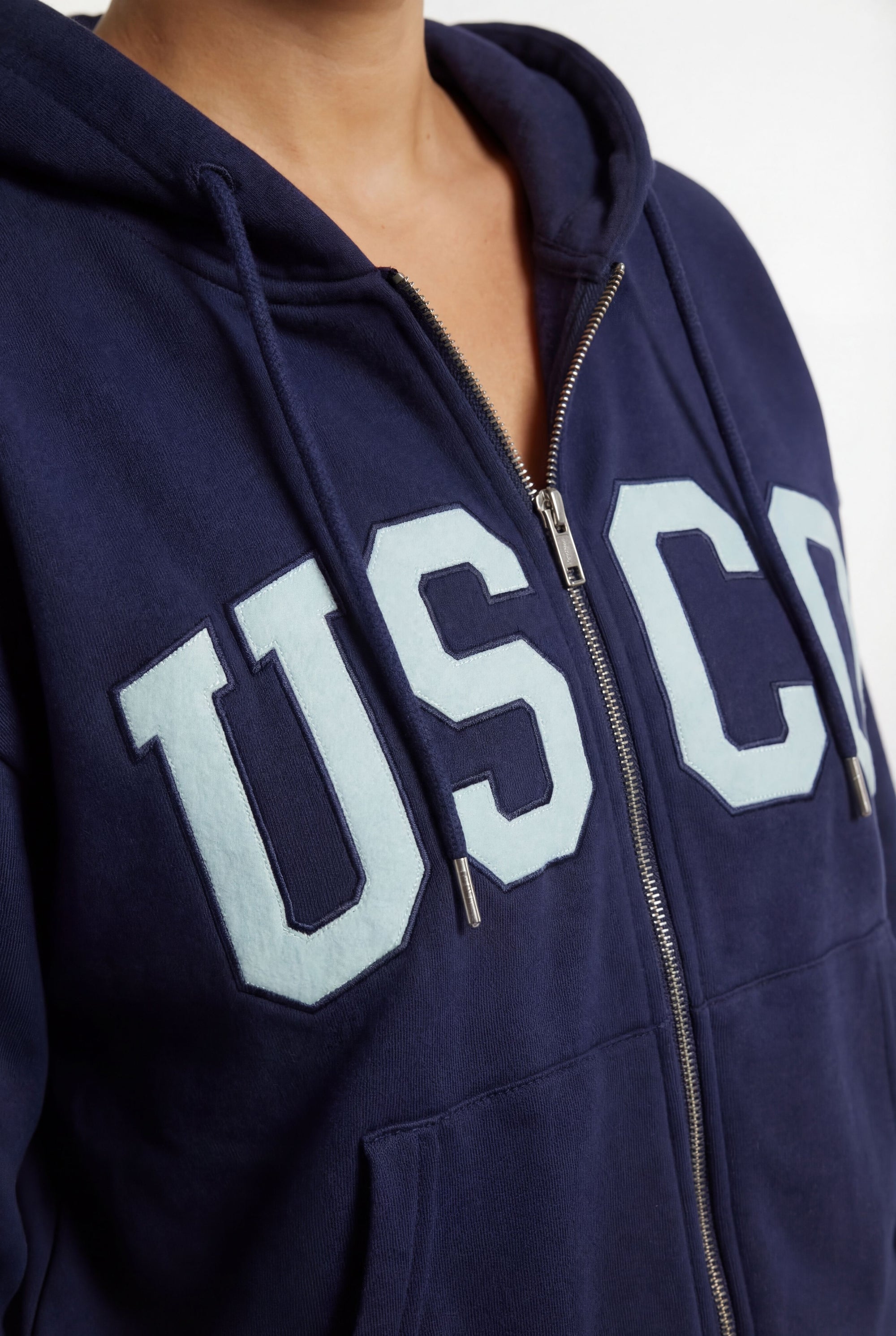 THE UNTAMED TRACKSUIT IN NAVY