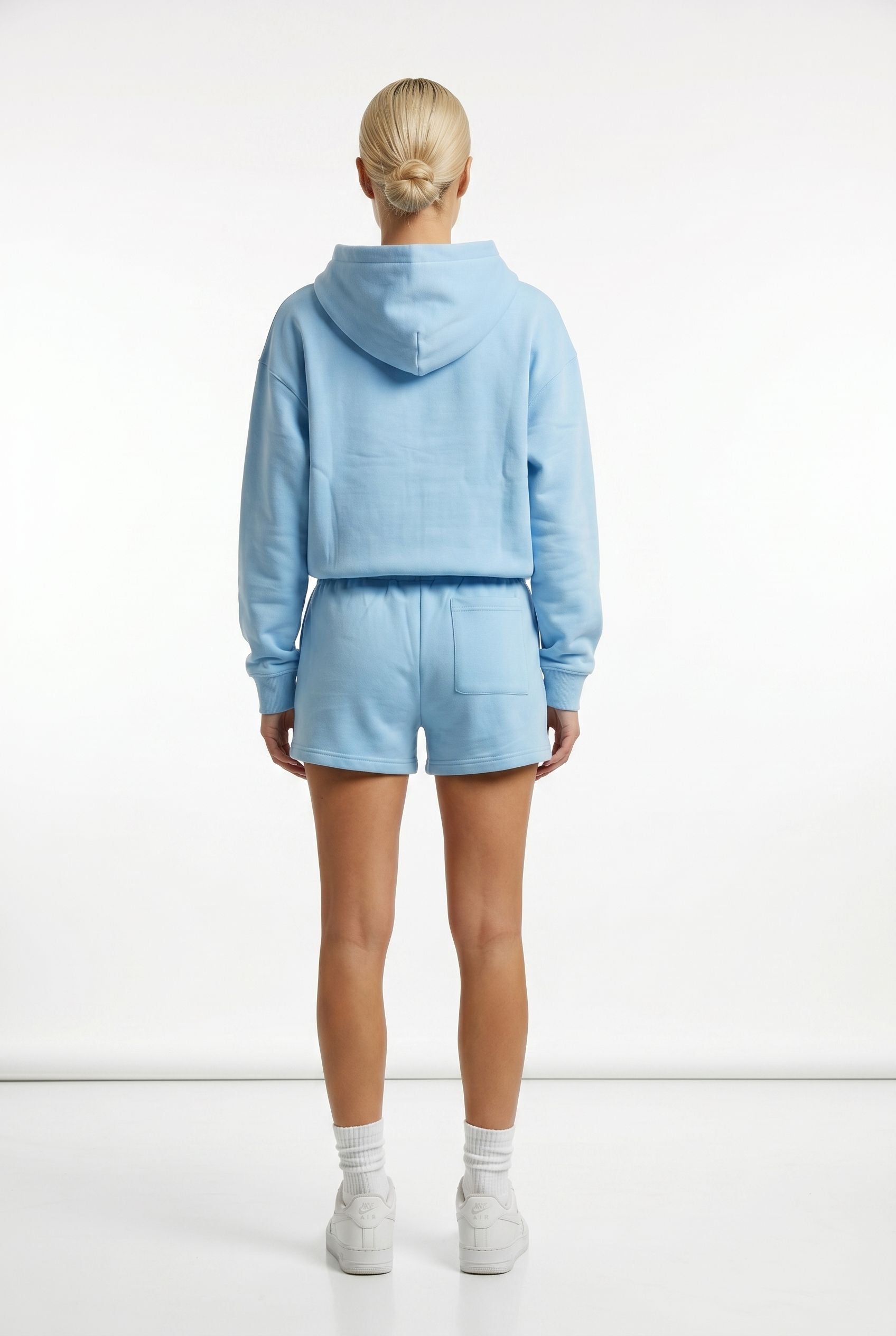 THE AURA SHORT SET IN BLUE