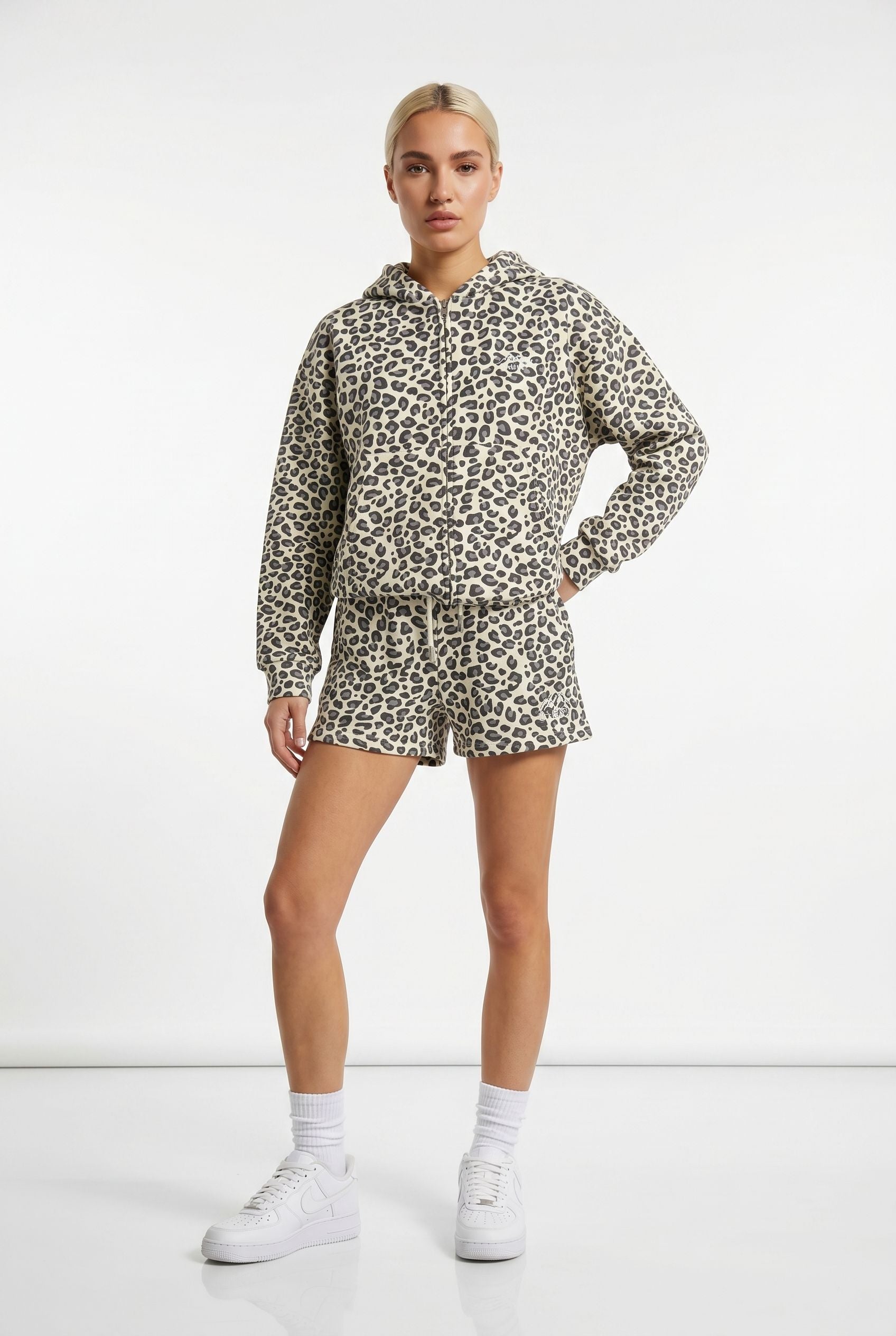 THE AURA SHORT SET IN LEOPARD