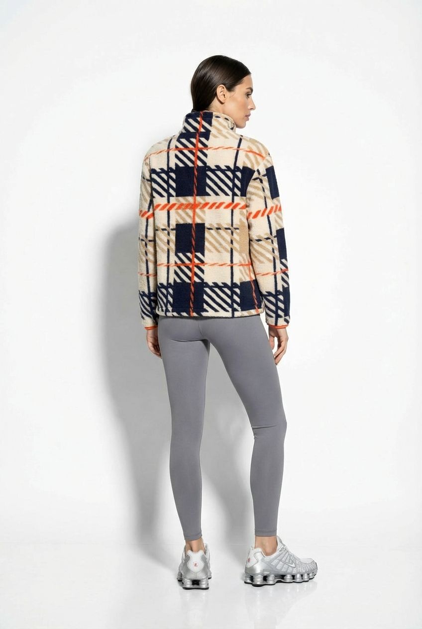 The Trek fleece in Geo Orange