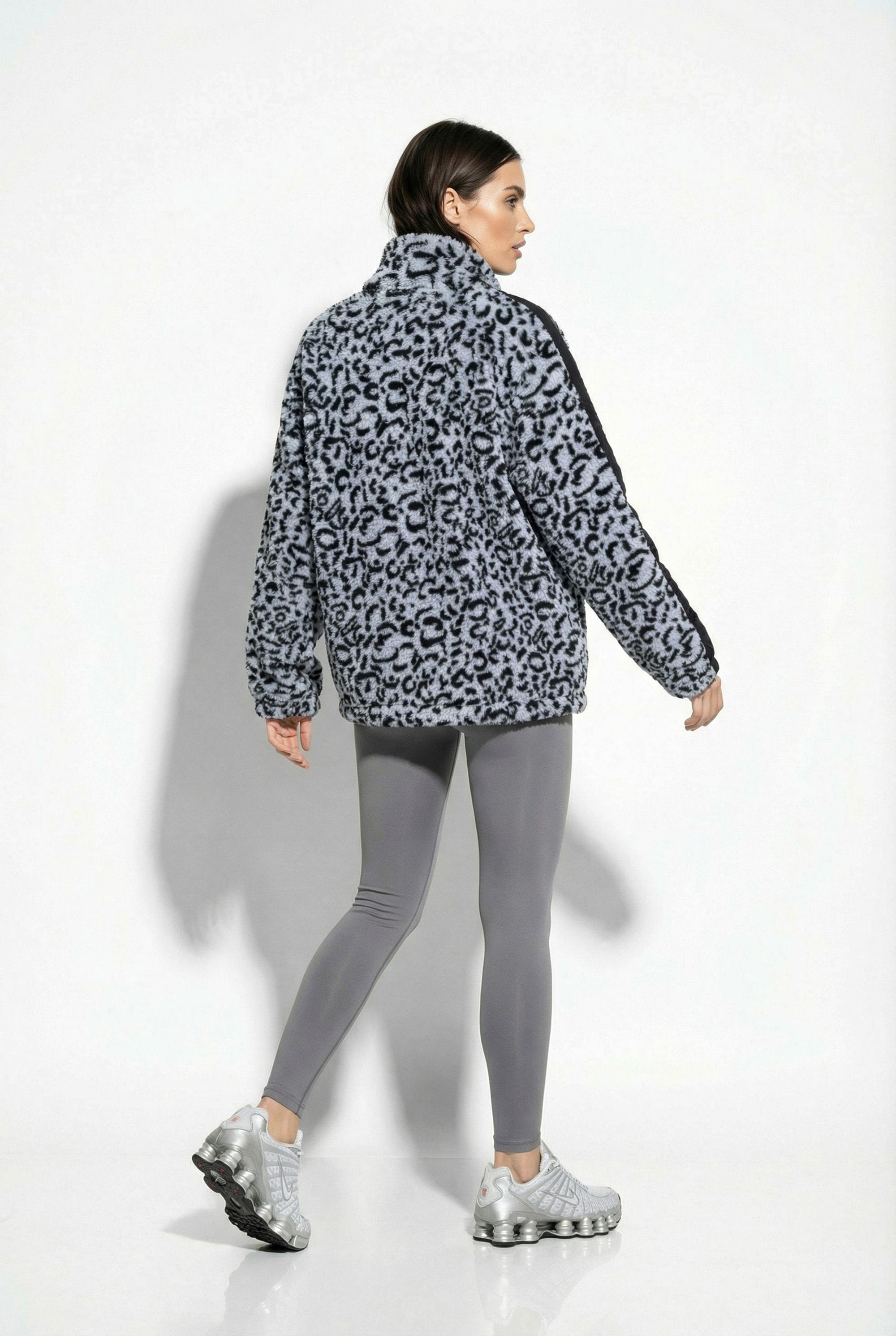 Horizon Fleece in Black/Grey Leopard
