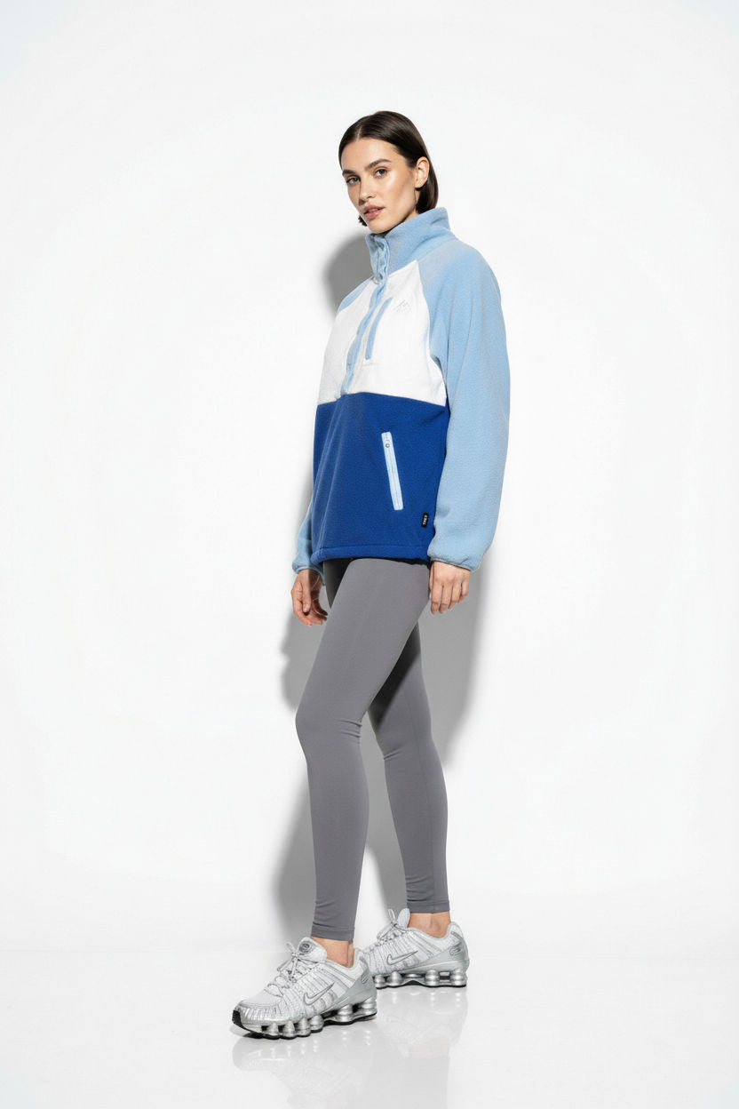 The Alpine Fleece In blue