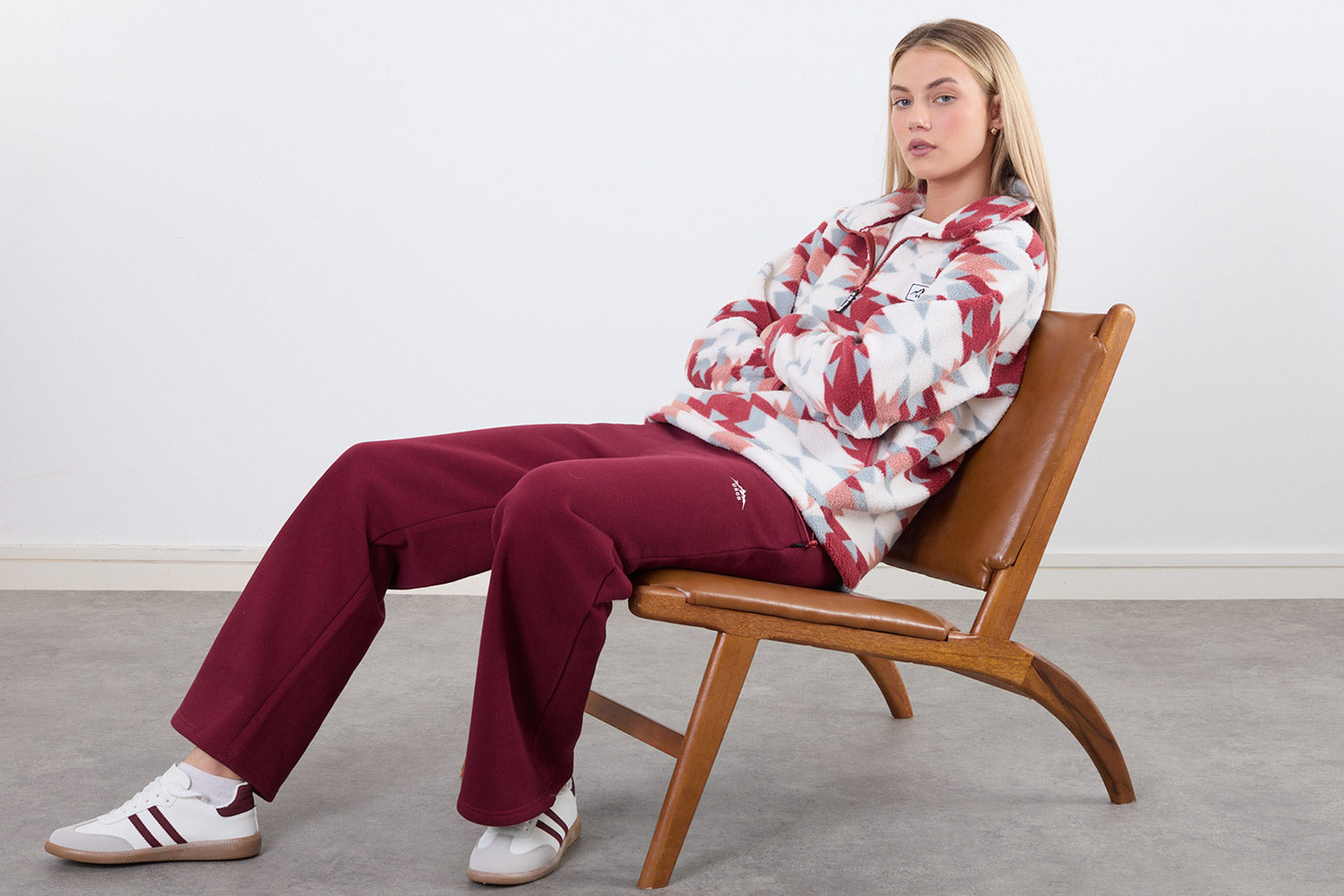 The Trek fleece in Wine Abstract