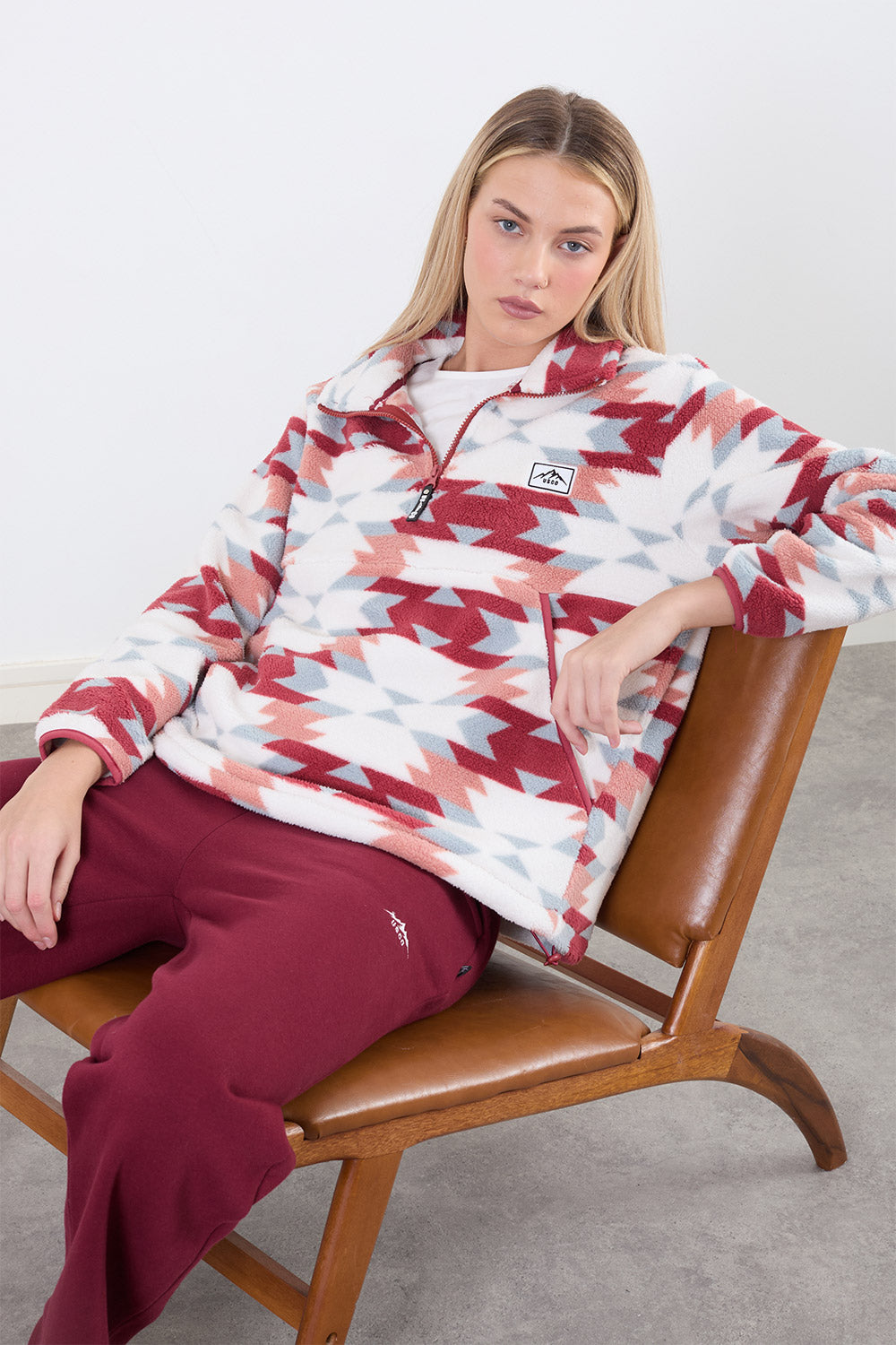 The Trek fleece in Wine Abstract
