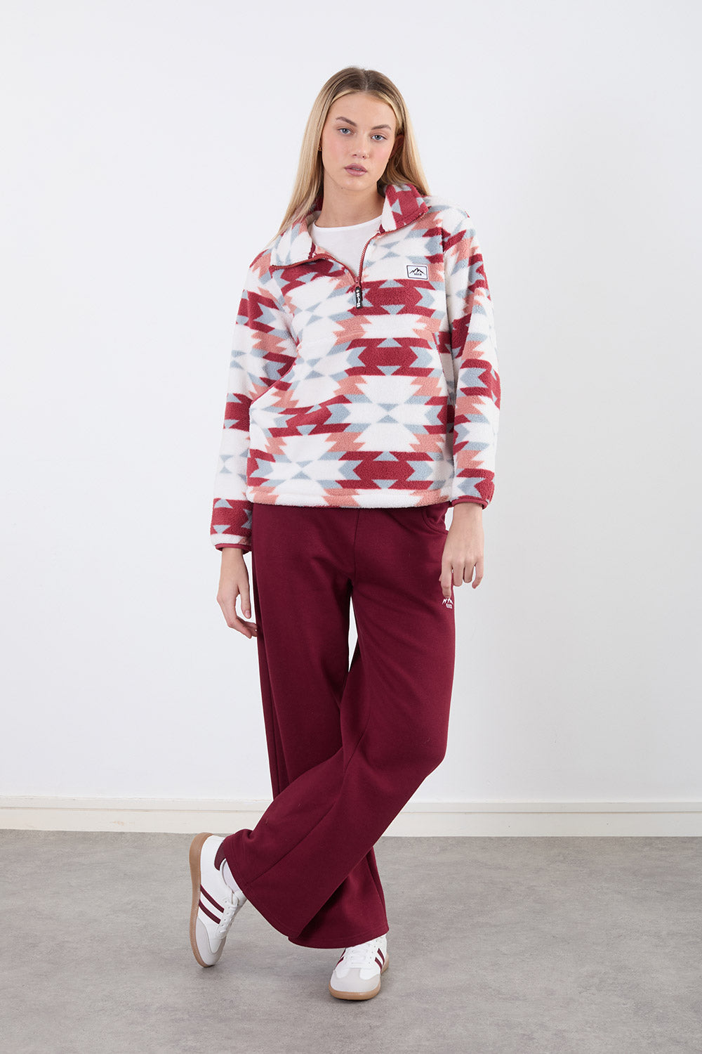 The Trek fleece in Wine Abstract