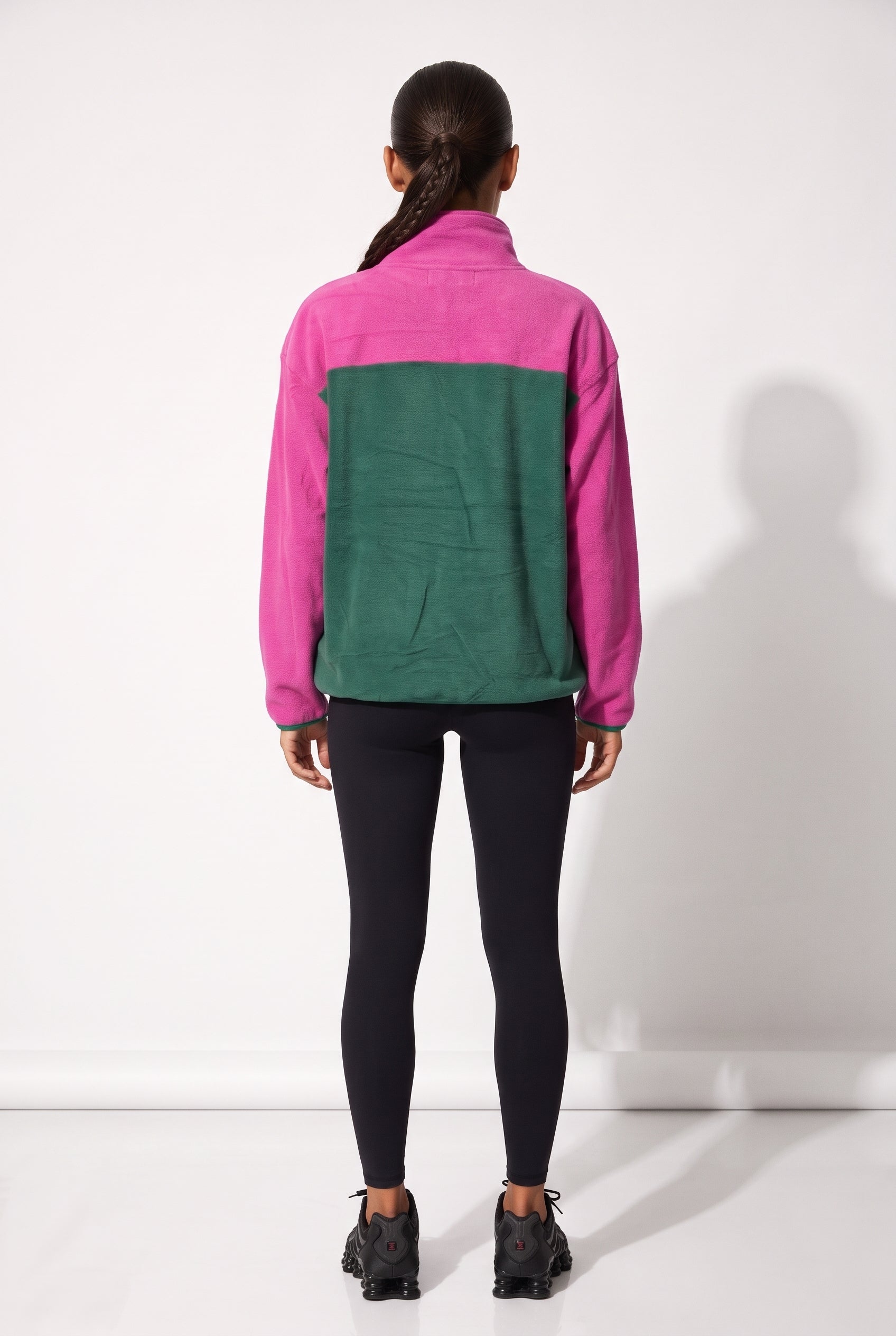 The Wander Fleece in Contrast Emerald