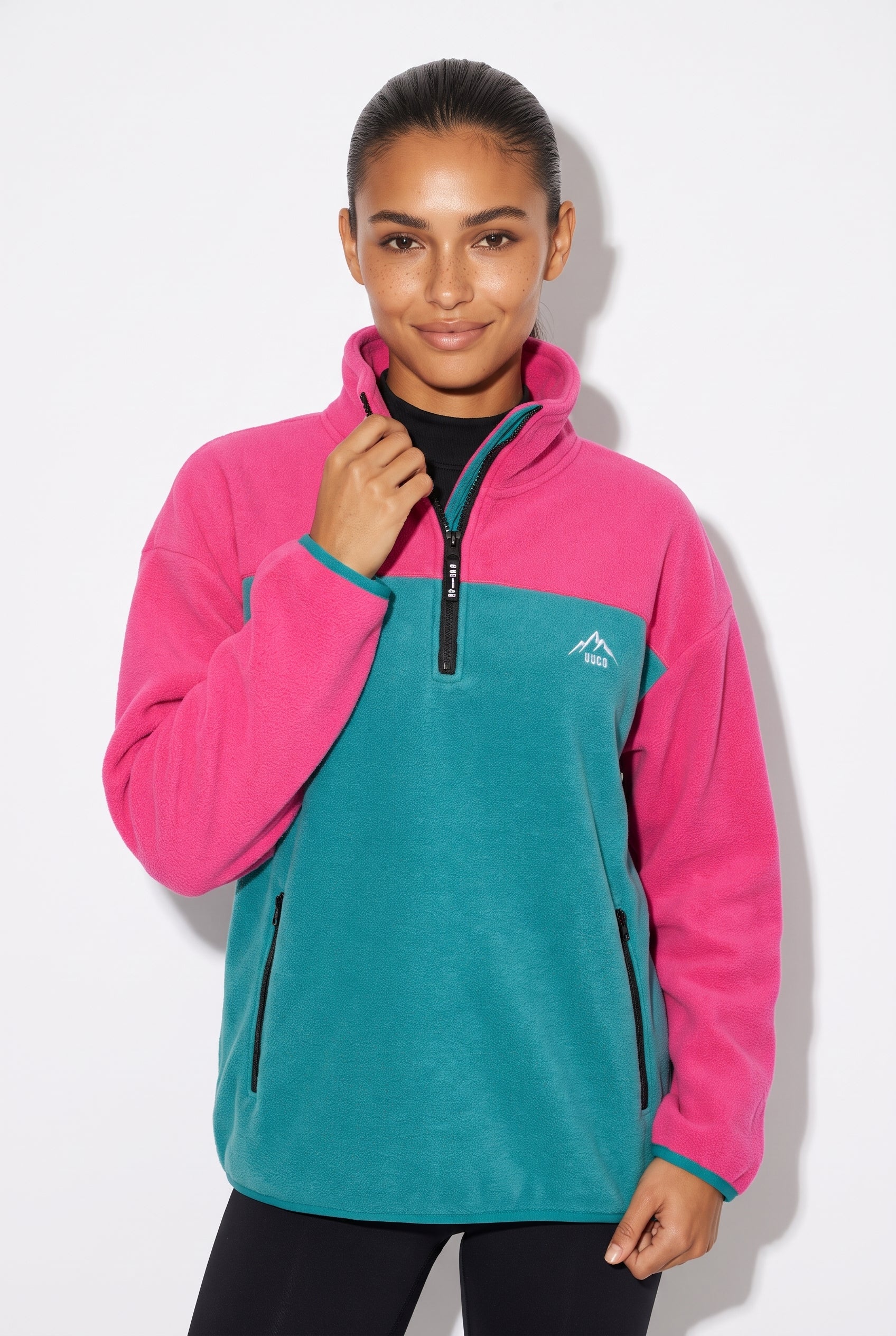 The Wander Fleece in Contrast teal