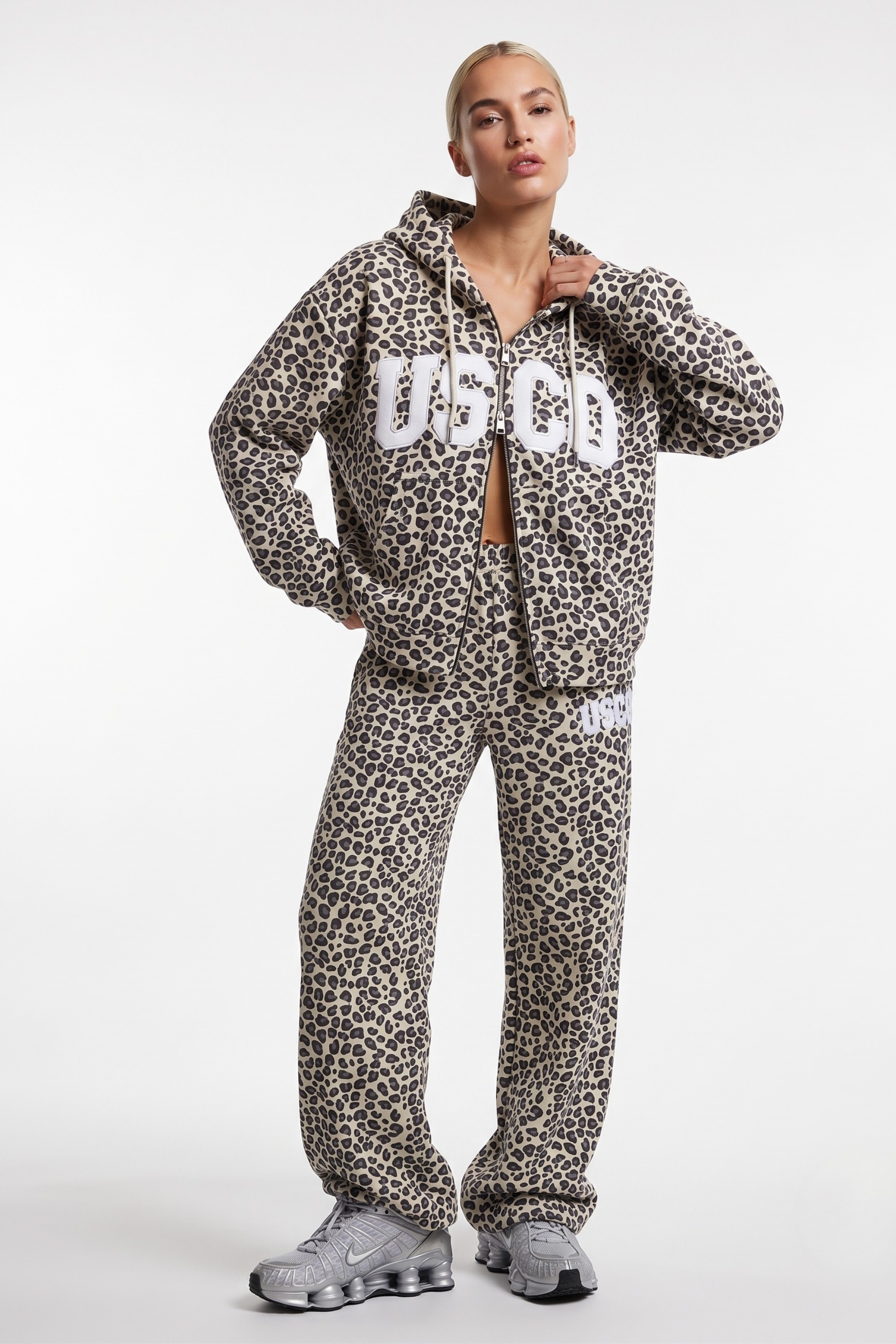 THE UNTAMED TRACKSUIT IN LEOPARD PRINT